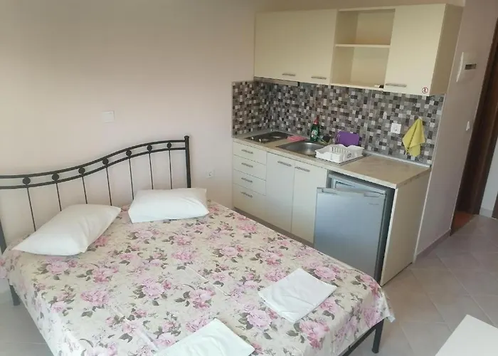 Hotel de apartamente Kalipso Nikiti (Sithonia)